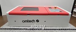 Machine à graver Omtech 40W CO2 avec refroidisseur d'eau