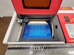 Machine à graver Omtech 40W CO2 avec refroidisseur d'eau